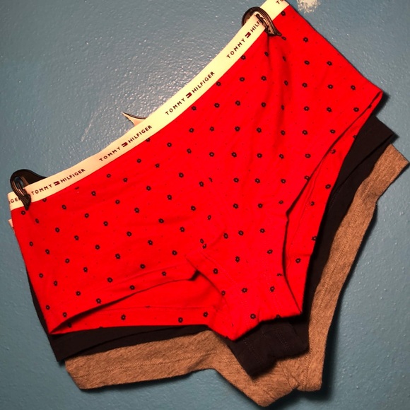tommy hilfiger booty